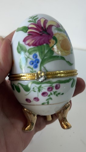 œuf porcelaine sur pieds - sur,