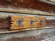 Porte-manteau chapeau sur