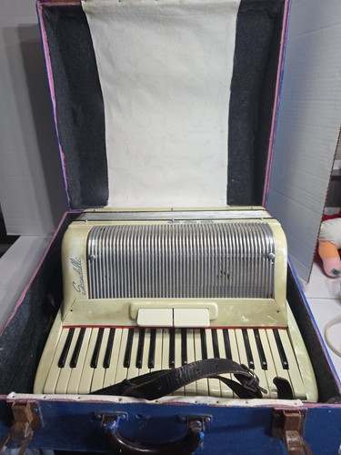 Scandalli italy piano - italy,