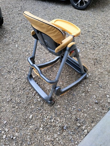 Chaise haute bébé - chaise,