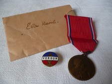MEDAILLE ET BOUTONNIERE DE