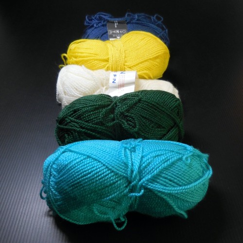 Pelotes fil bleu blanc - pelotes,