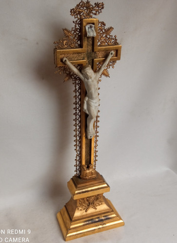 Superbe crucifix doré - , la