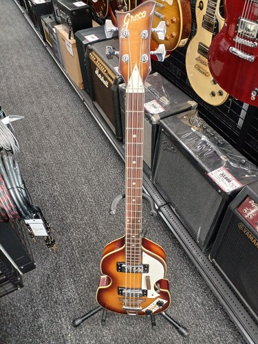 Guitare basse électrique - , pour
