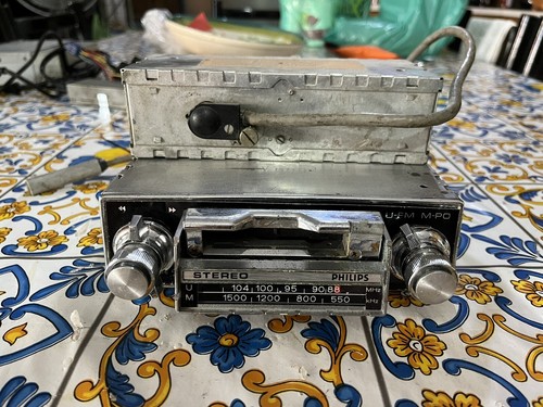 Vintage car radio philips - vintage,