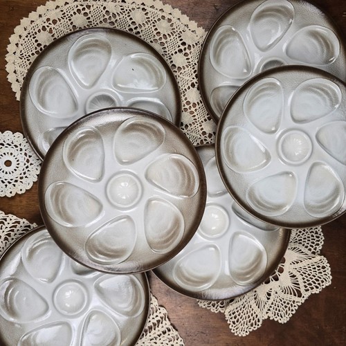 Ensemble assiettes à - de,