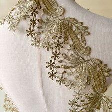 Dentelle Dorée À Franges