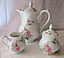 JOLI SERVICE A CAFE EN PORCELAINE DE LIMOGES signé 26 pcs-