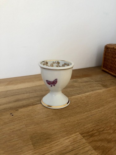 Joli petit coquetier vintage