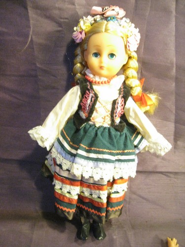 Poupée costume traditionnelle - poupée,