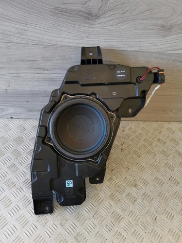 Hyundai santa subwoofer - hyundai, iv