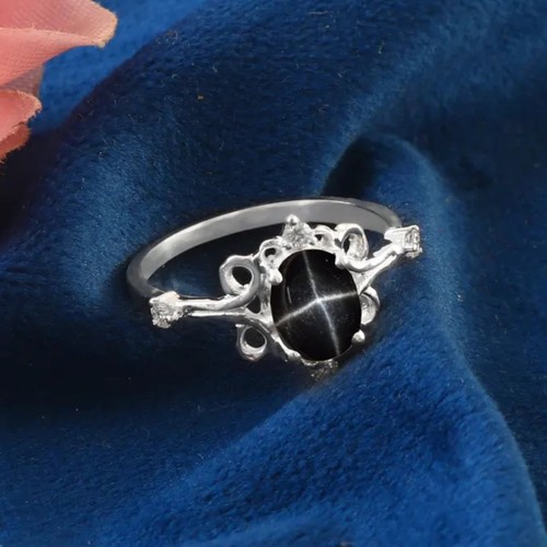 Bague ovale saphir étoile