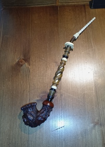 Grande pipe ancienne - , en