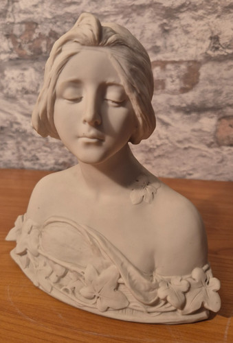 Buste jeune femme en - buste, femme"