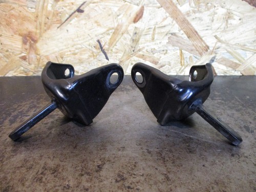 Supports clignotants avant - supports,