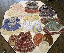 ROBES POUPEES  DE PORCELAINE DE  38 /40 CM AU CHOIX N° 1A