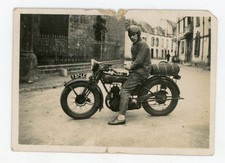 PHOTO SNAPSHOT, Carnac 1953 motorcycle motorbike vintage bike motorcycle helmet
