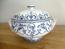 SOUPIERE FAIENCE JULES VIEILLARD BORDEAUX DECOR MOUSTIER.