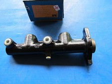 Maître-cylindre de freins