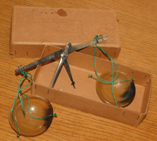 vintage 1938 PESOLE BALANCE