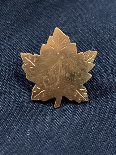 Vtg maple leaf - leaf, j