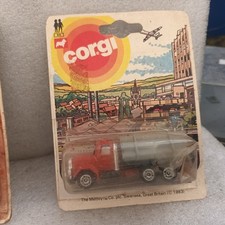 CORGI TOYS ANGLE TRUCK RED US TUBE HOLDER VERY GOOD CONDITION IN BLISTER ABIME