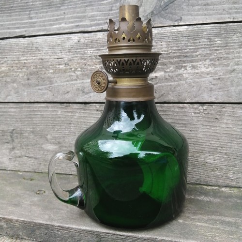 Ancienne lampe pétrole - ancienne,