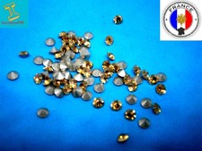 Lot de 4 phares diamant 3 mm jaune pale dinky toy,corgi,solido et autres.