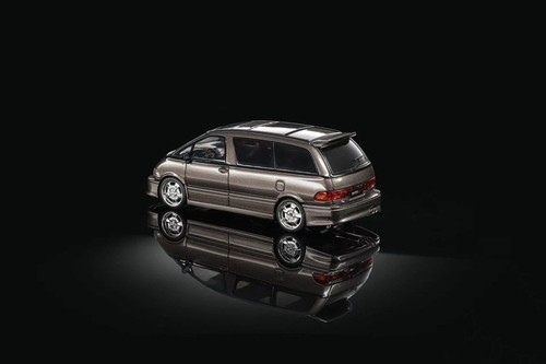 Mortal toyota previa van - 1:64,