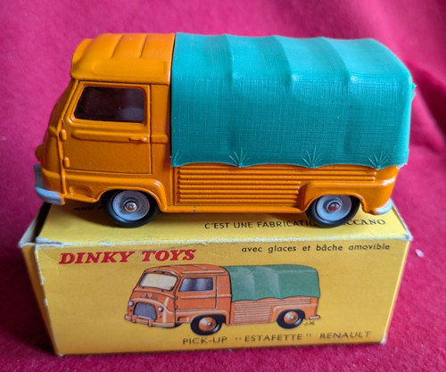 Dinky toys renault - (ancien),