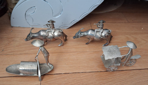 Lot sujets statuettes - 4,