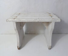ancien petit Banc blanc marche