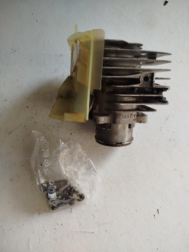 Cylindre piston pour - ,