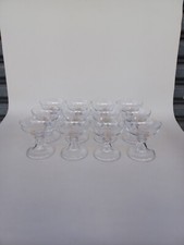 12 Coupes A Champagne En Cristal De Val Saint Lambert, Service Pied Cloche Uni.