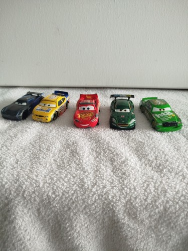 Disney cars lot - cars, voitures