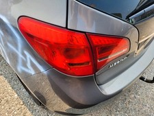 Feu arrière gauche sur hayon