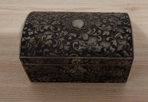 Boite coffre bijoux métal - à,