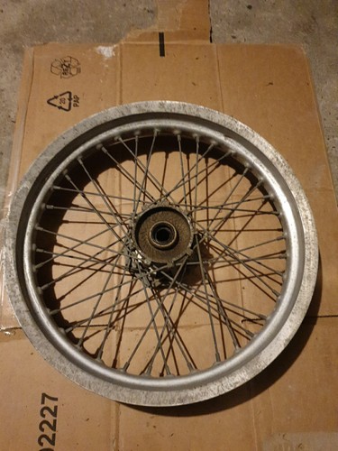 Jante arriere pouces moto - jante,