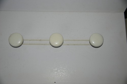 Porte manteaux métal - 3, têtes