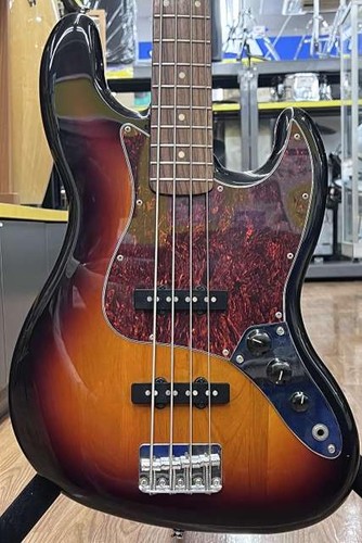 Guitare basse électrique