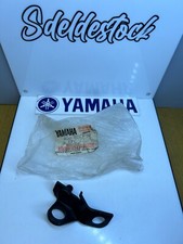 1 support klaxon droit yamaha