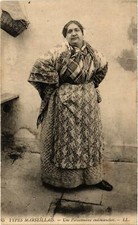 CPA MARSEILLE - Types Marseillais Une Poissoniere endimanchee (986892)