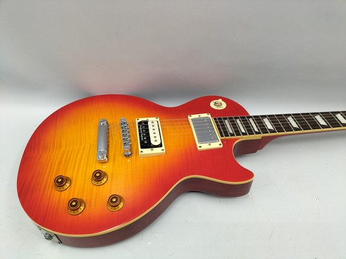 Guitare électrique modifiée