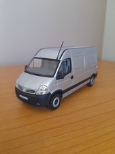 NISSAN Interstar tolé gris