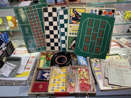 Ancienne boite jeux - de,