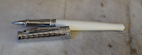 Magnifique stylo roller cross - stylo,