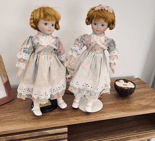 Poupées jumelles porcelaine - 2,