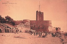 17 FOURAS LE CHATEAU FORT