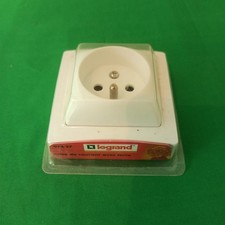 Legrand, prise de courant avec terre