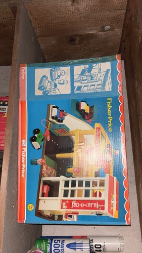 Garage fisher price 930 - garage,